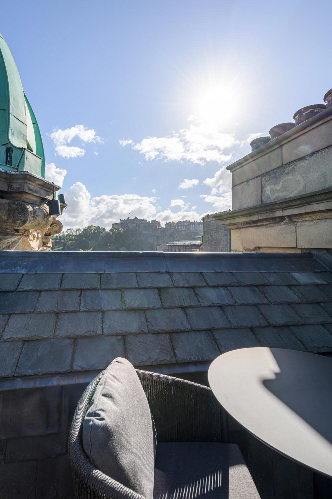 The Righ Penthouse