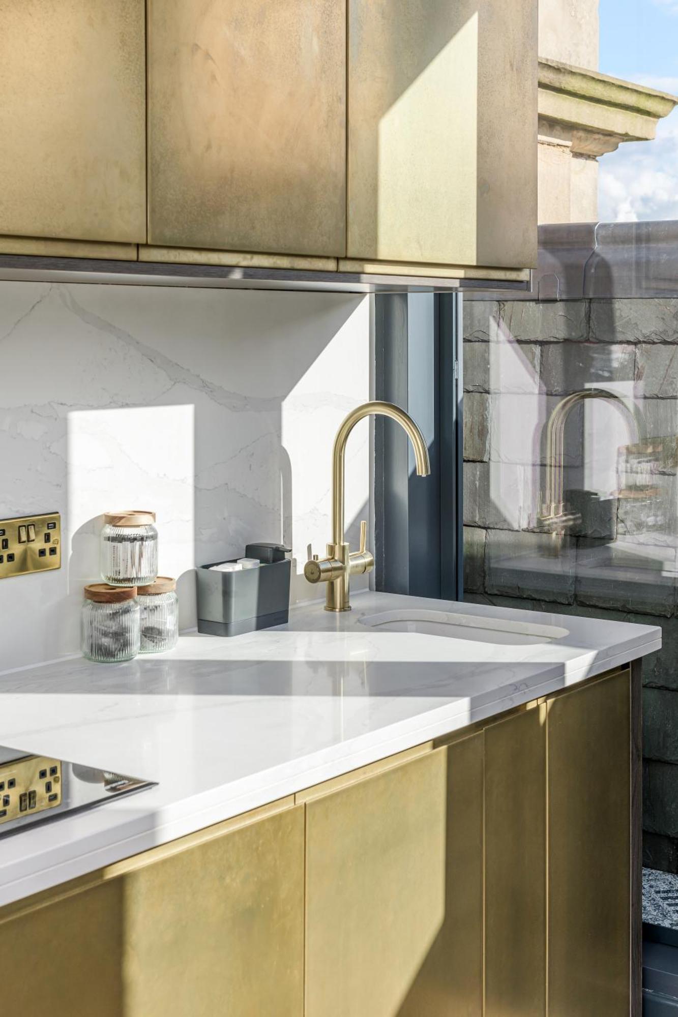The Righ Penthouse